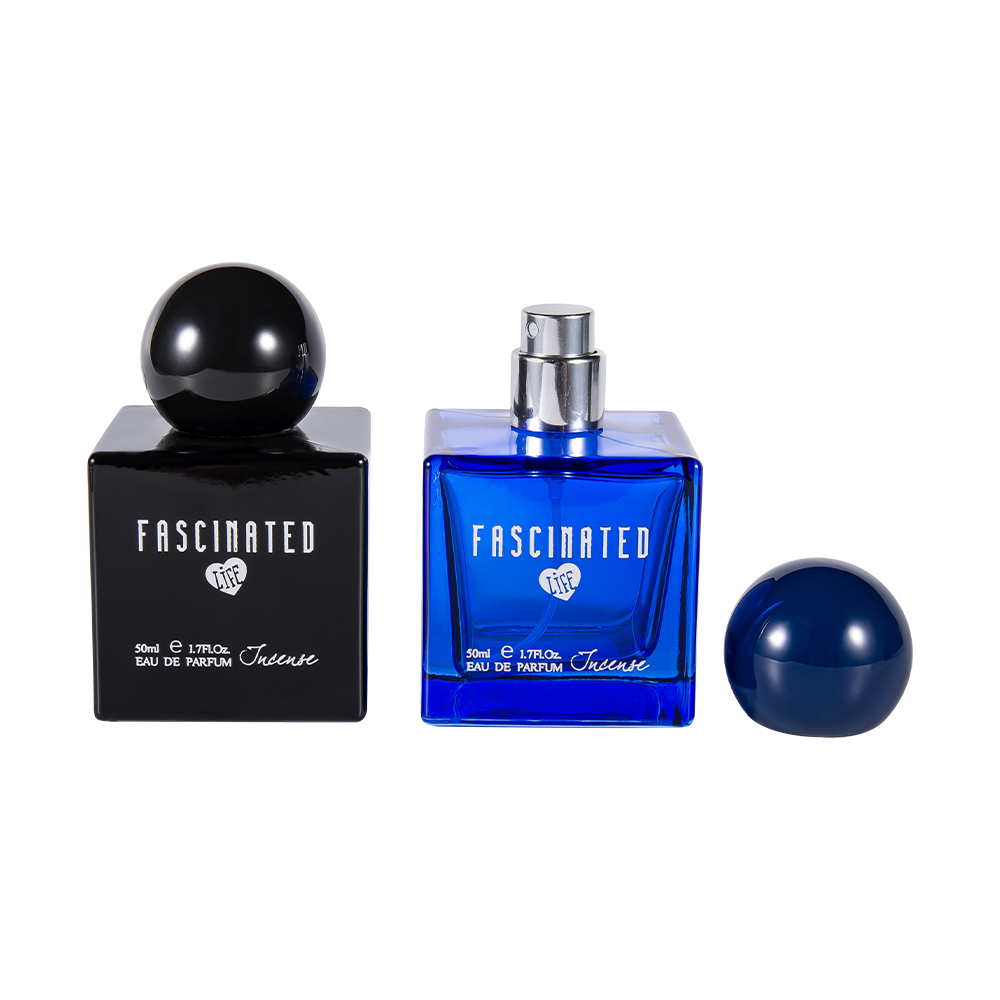 KY145-WJ2537 50ML kockasta staklena bočica parfema s otiskom u boji sa sfernim UV plastičnim čepom